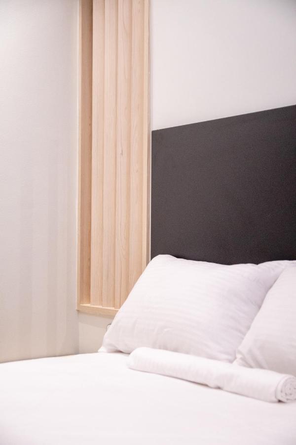 Sithoniars Luxury Ground Floor Apartment With Private Garden 新马尔马拉斯 外观 照片